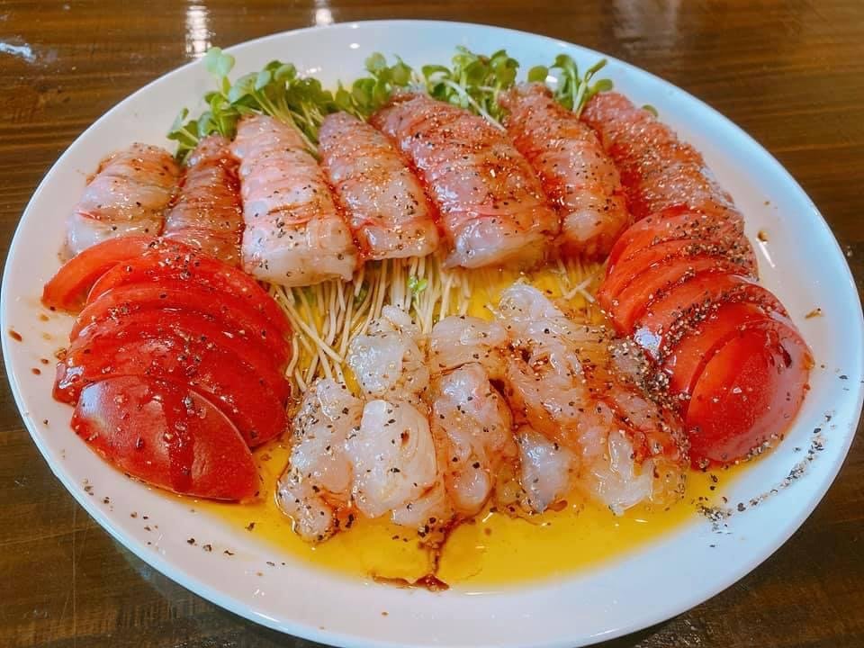 活け締め熟成イセエビのお料理