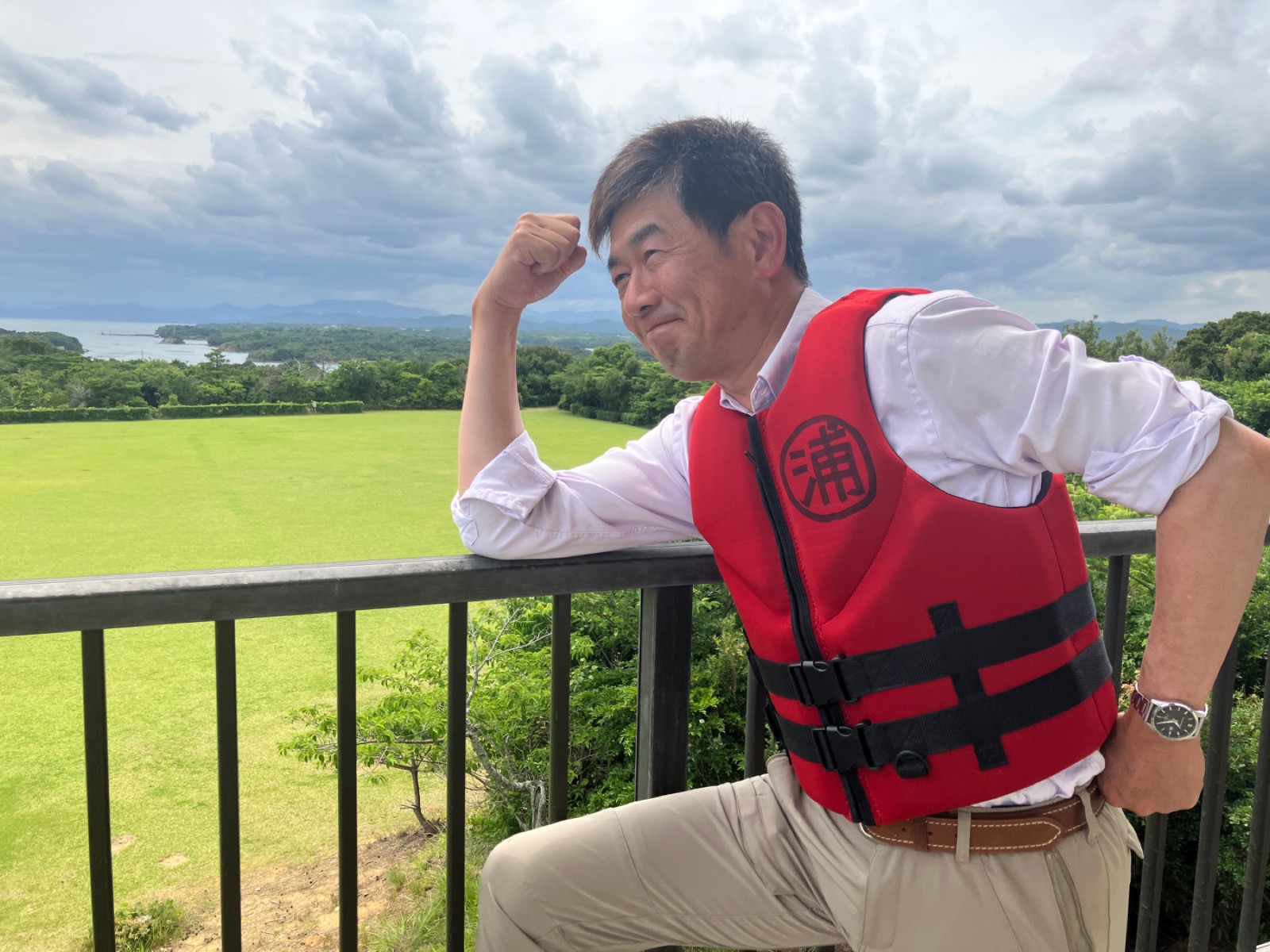 市役所からシーカヤックガイドへ。日に日に若返る。
